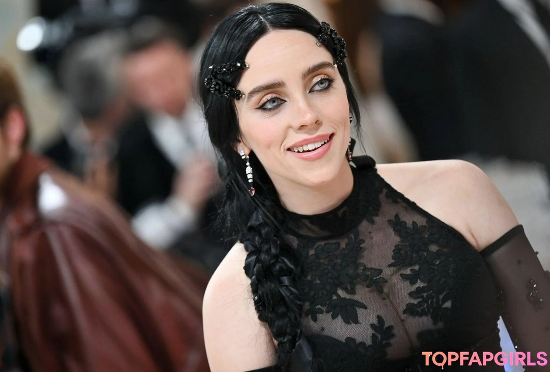 Nacktes geleaktes OnlyFans-Foto von Billie Eilish #1157