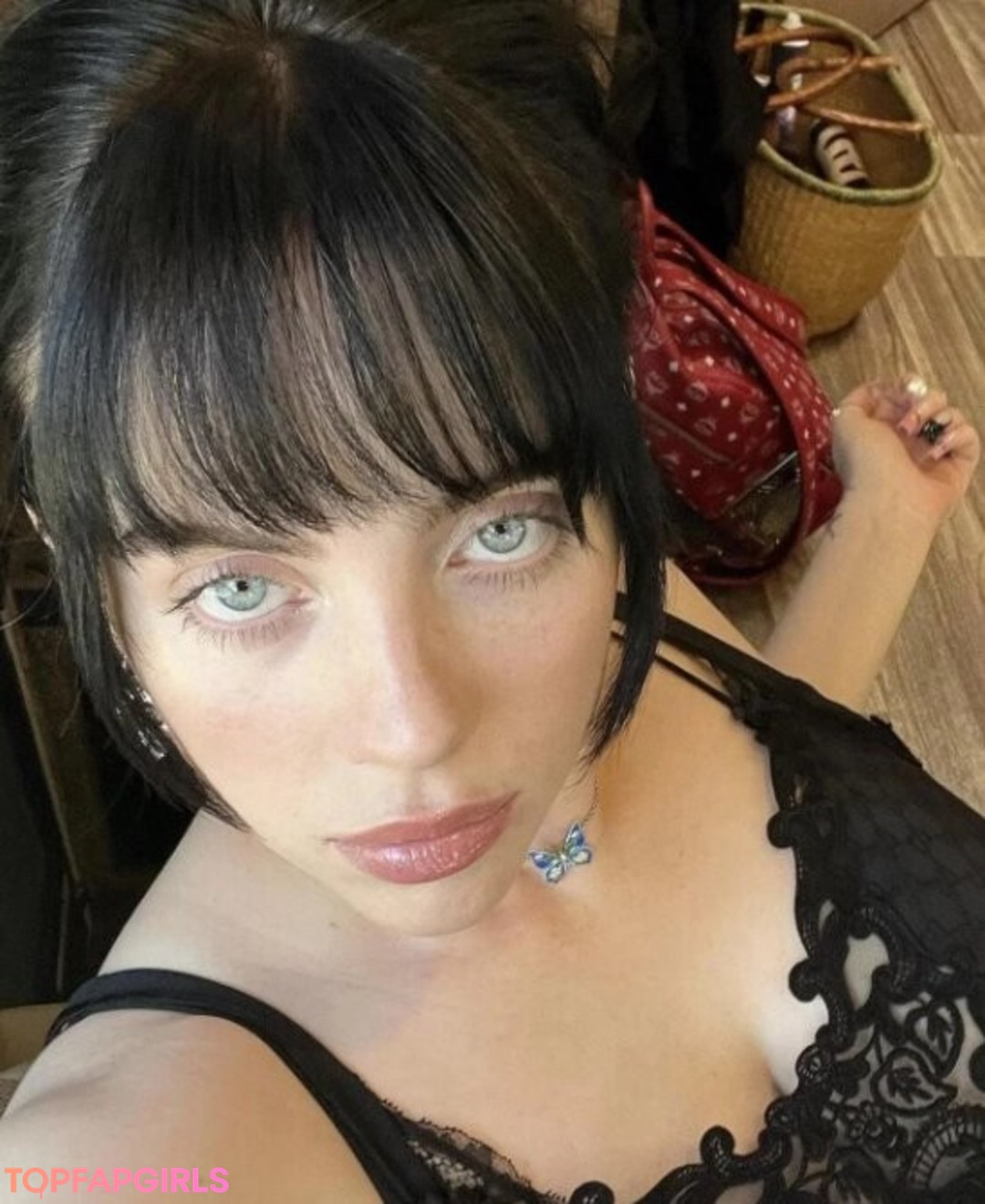 Nacktes geleaktes OnlyFans-Foto von Billie Eilish #1395