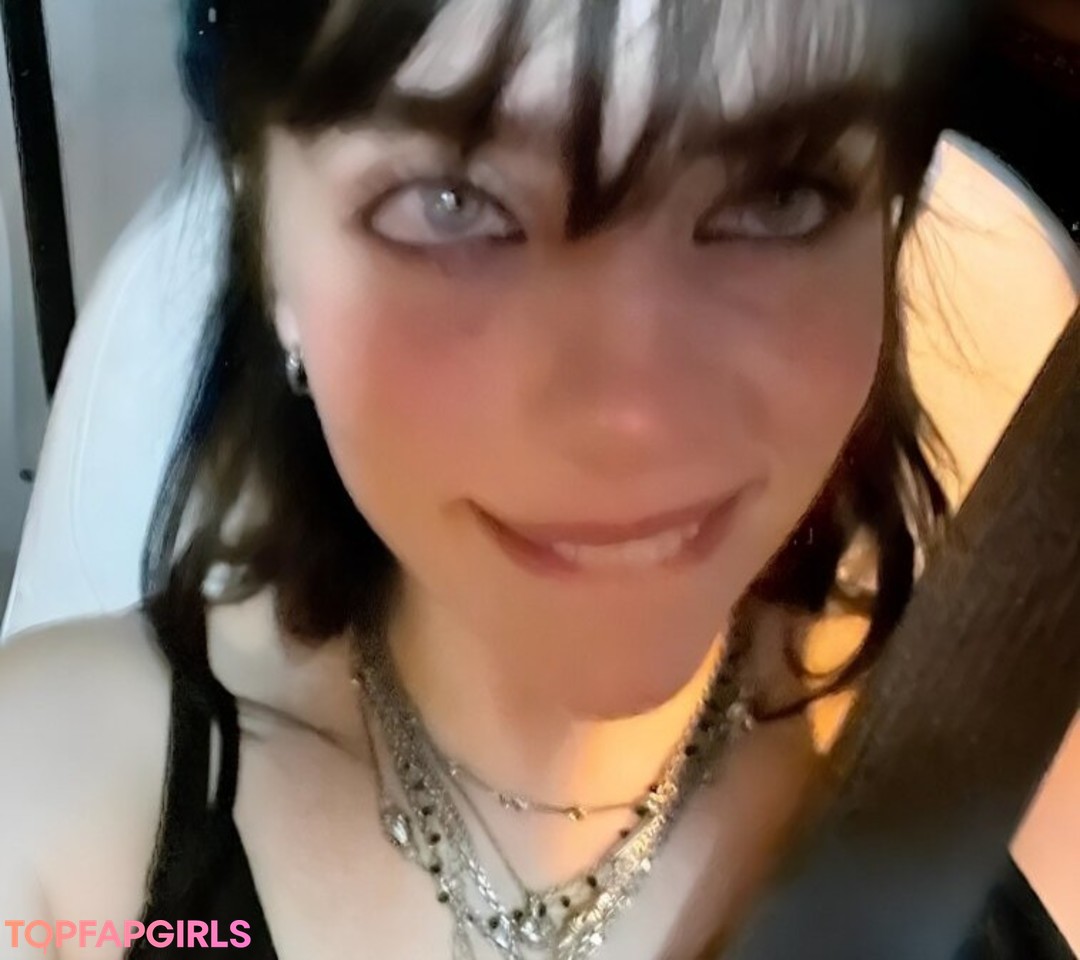 Nacktes geleaktes OnlyFans-Foto von Billie Eilish #1425