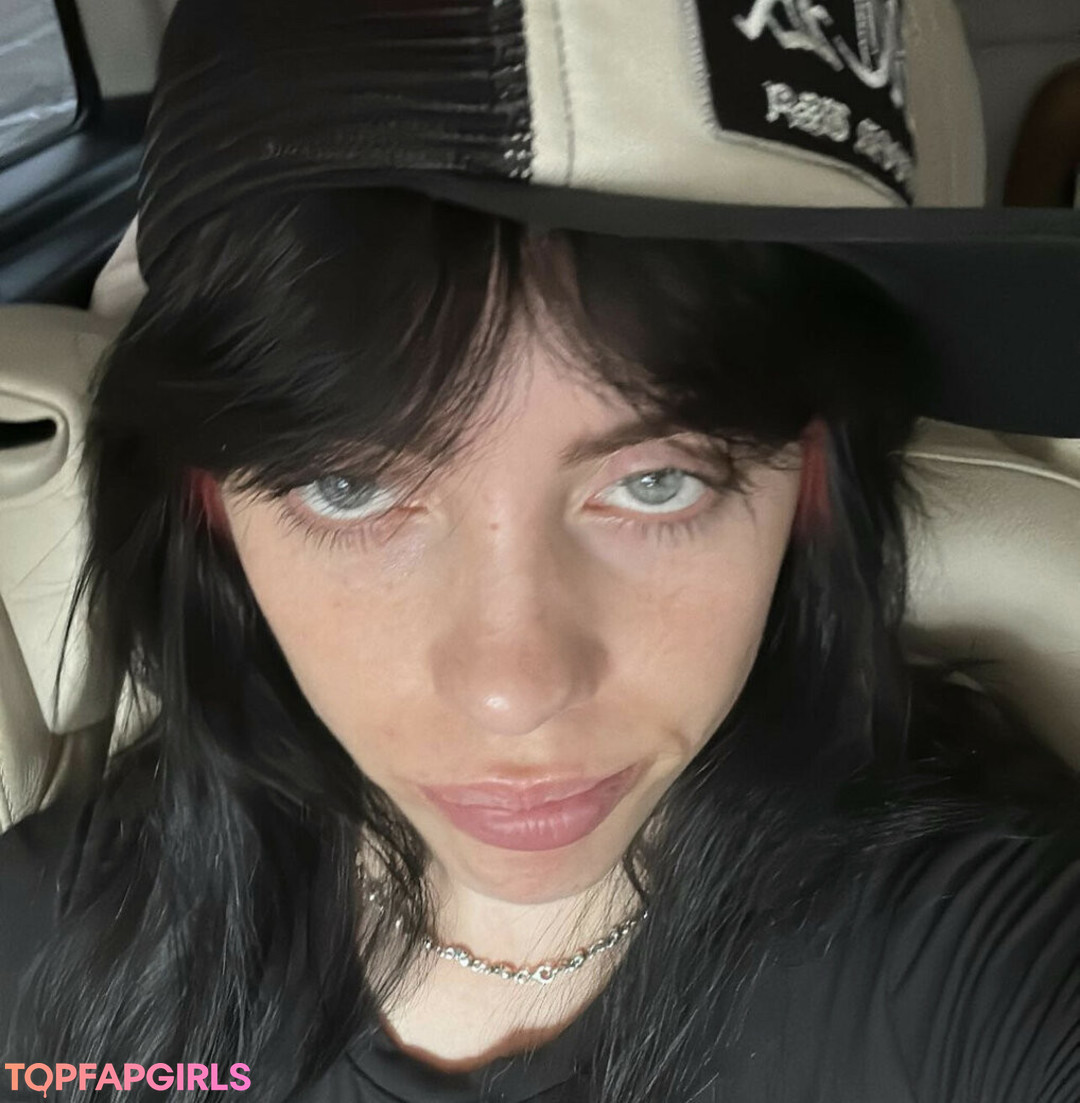 Nacktes geleaktes OnlyFans-Foto von Billie Eilish #1437