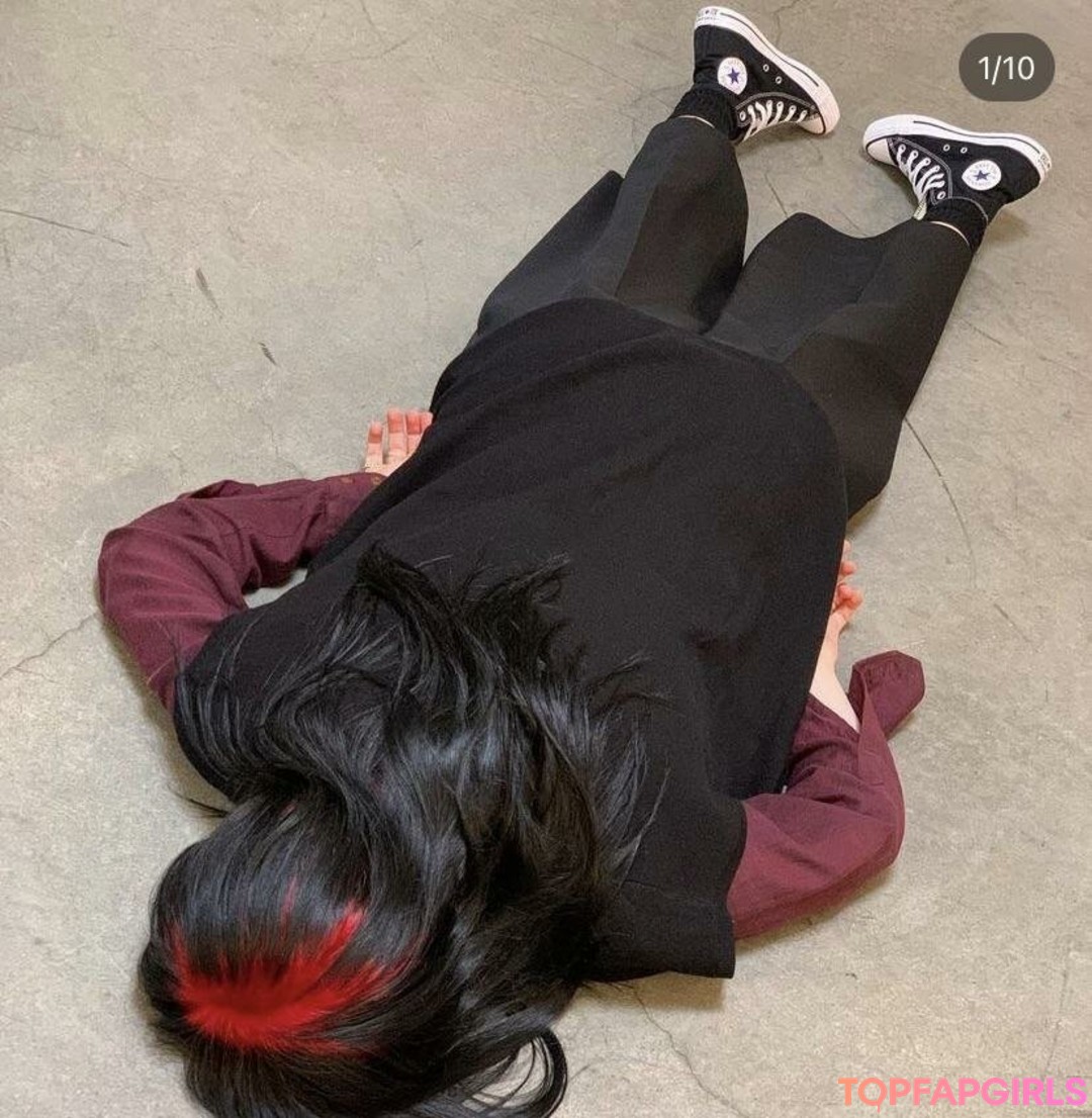 Nacktes geleaktes OnlyFans-Foto von Billie Eilish #1440
