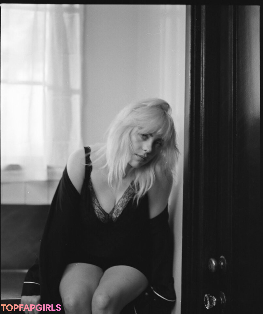 Nacktes geleaktes OnlyFans-Foto von Billie Eilish #1533