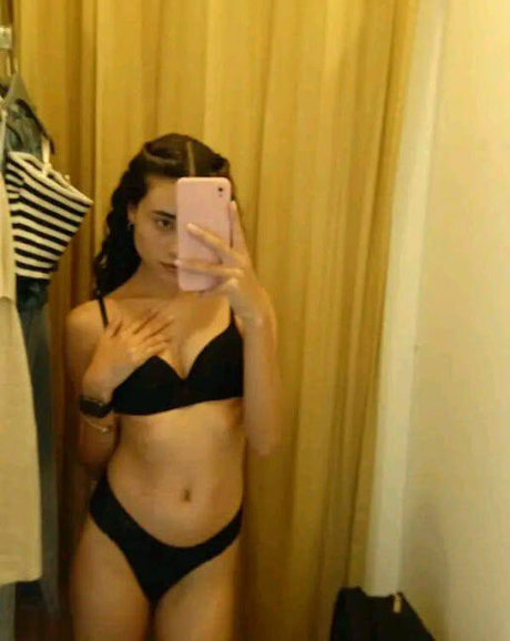 Nacktes geleaktes OnlyFans-Foto von Meninas De Curitiba