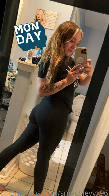 Nacktes geleaktes OnlyFans-Foto von Smashleyyx96
