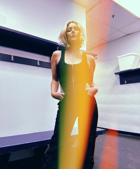 Nacktes geleaktes OnlyFans-Foto von Renee Paquette