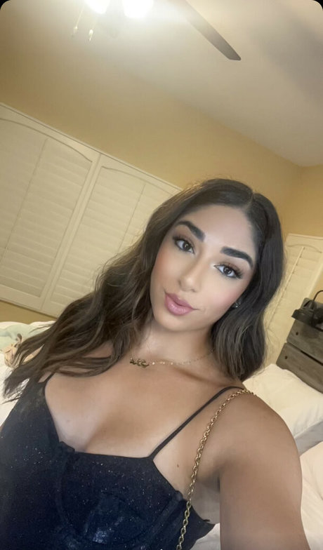 Nacktes geleaktes OnlyFans-Foto von Mary Noura