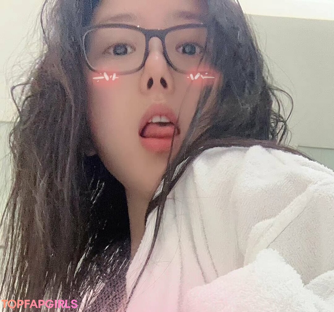 Nacktes geleaktes OnlyFans-Foto von Qiaoniutt #1237