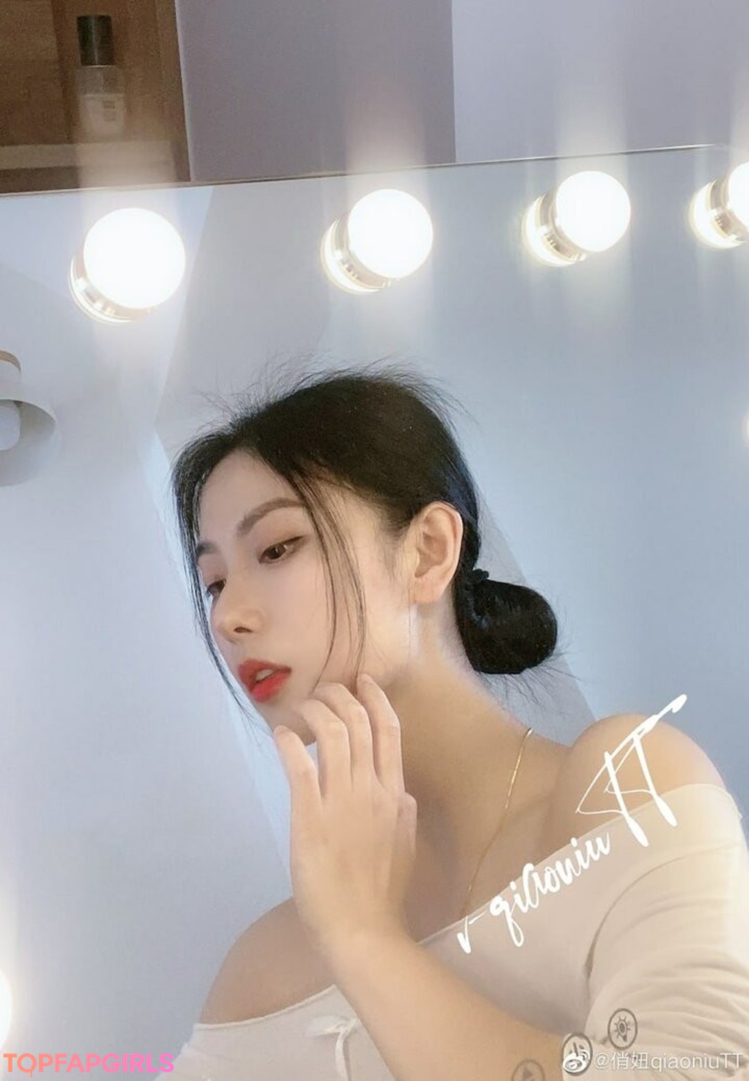 Nacktes geleaktes OnlyFans-Foto von Qiaoniutt #1443