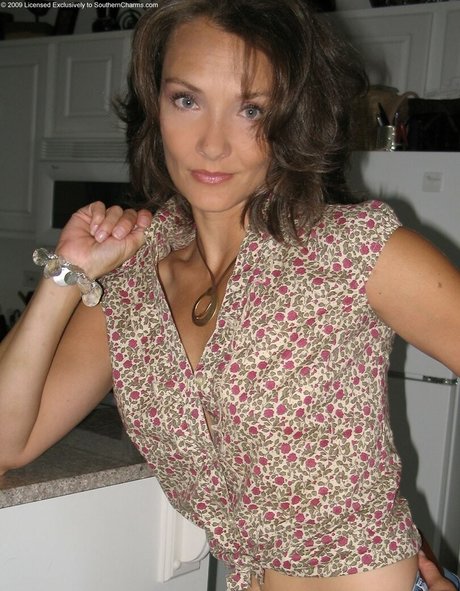 Southern-Charms Reese