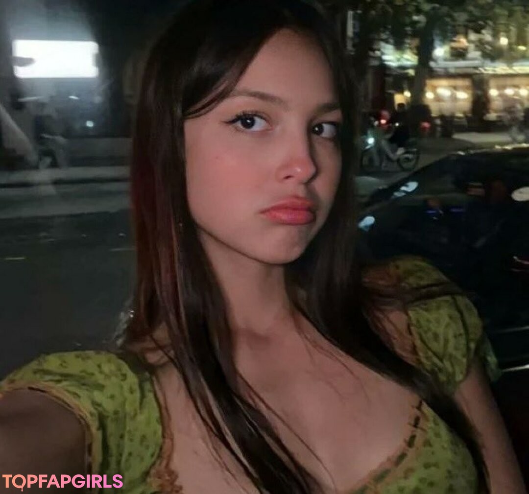 Nacktes geleaktes OnlyFans-Foto von Olivia Rodrigo #1402