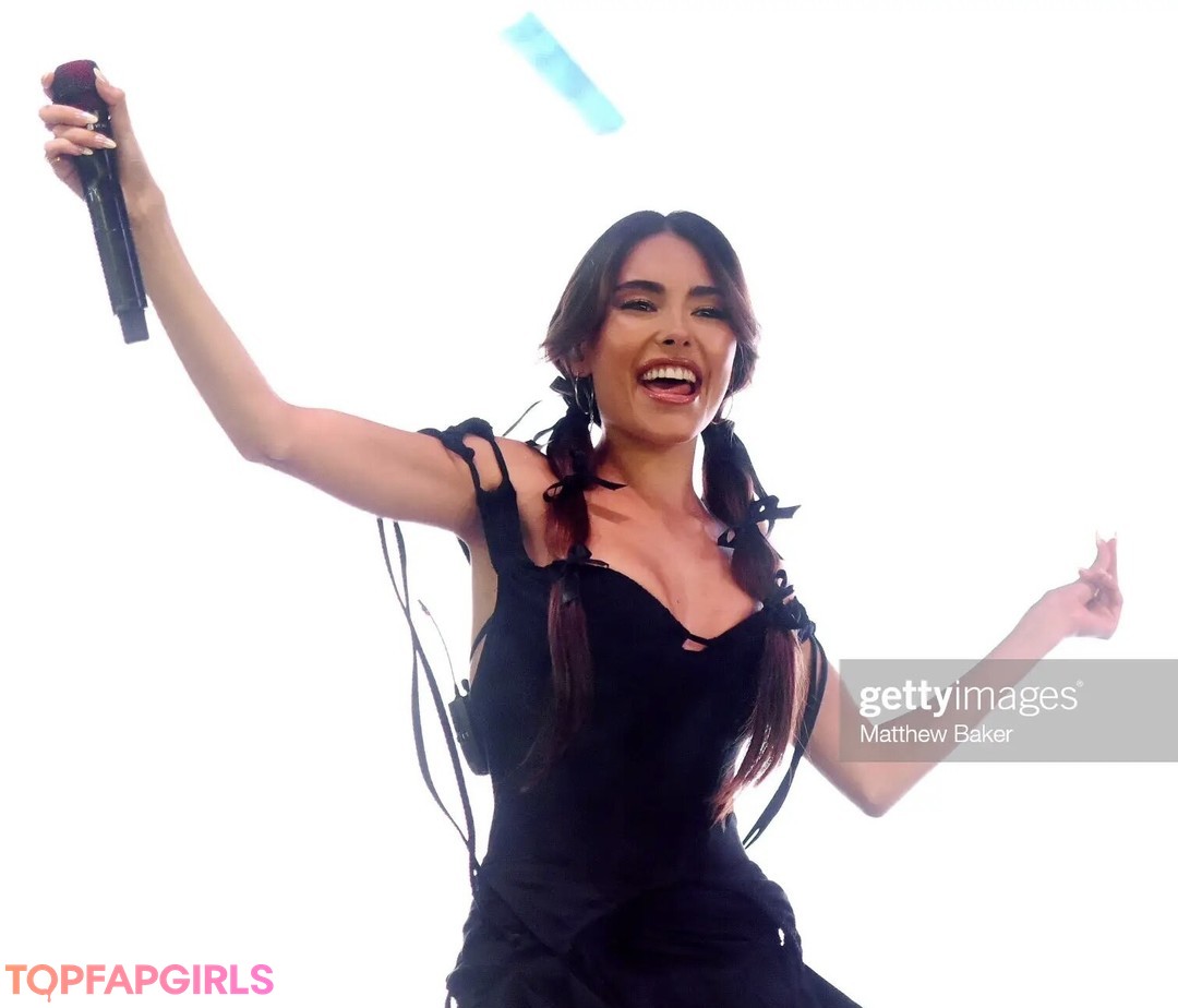 Nacktes geleaktes OnlyFans-Foto von Madison Beer #1135