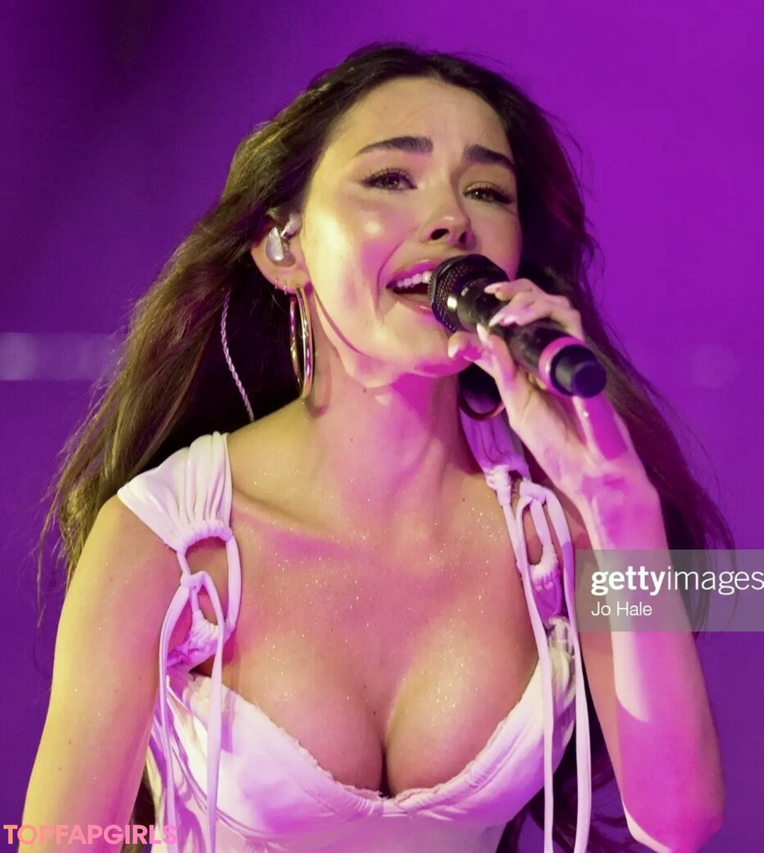 Nacktes geleaktes OnlyFans-Foto von Madison Beer #1137