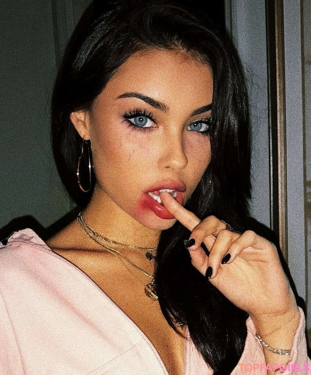 Nacktes geleaktes OnlyFans-Foto von Madison Beer #1229