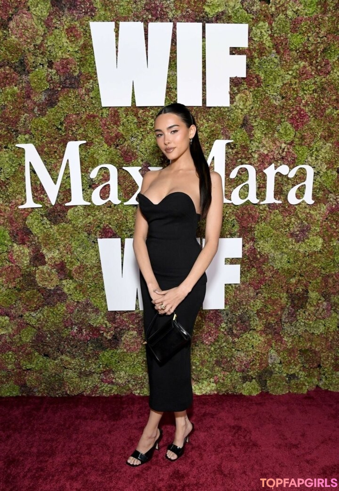 Nacktes geleaktes OnlyFans-Foto von Madison Beer #1397