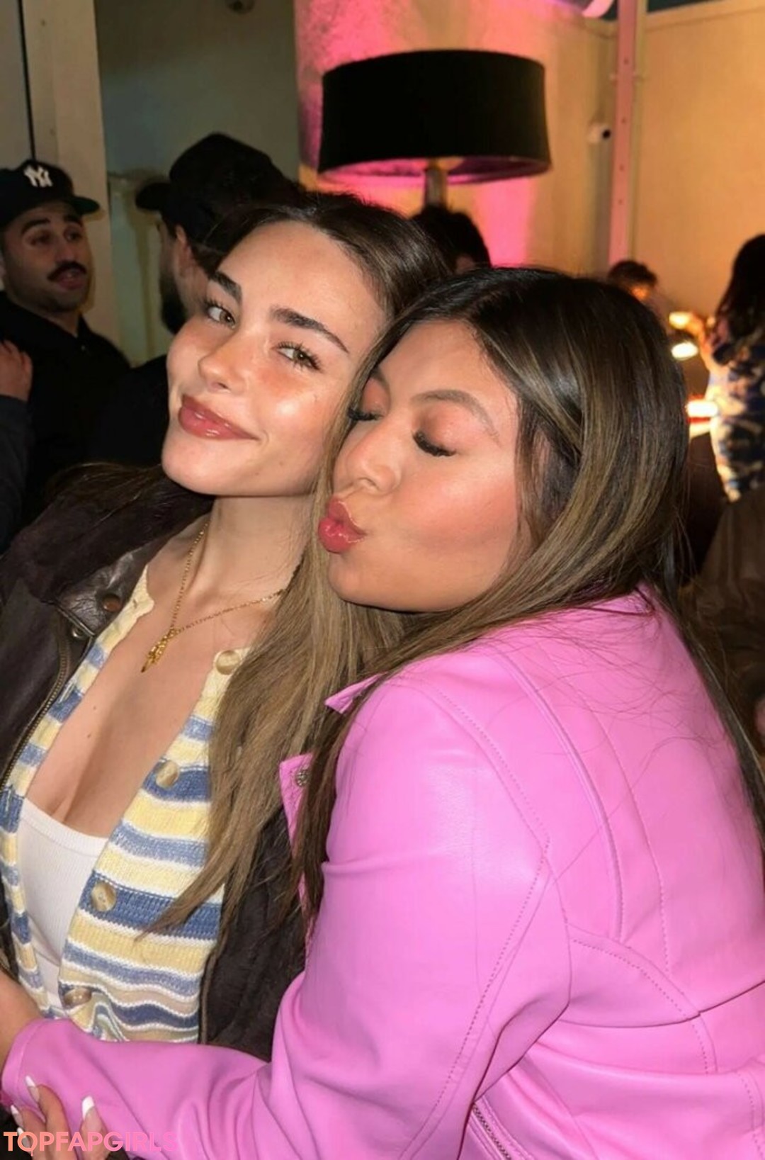 Nacktes geleaktes OnlyFans-Foto von Madison Beer #1643