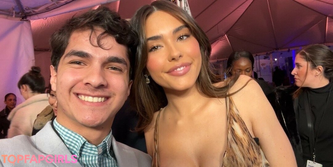 Nacktes geleaktes OnlyFans-Foto von Madison Beer #1697