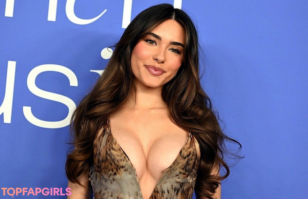 Nacktes geleaktes OnlyFans-Foto von Madison Beer #1796