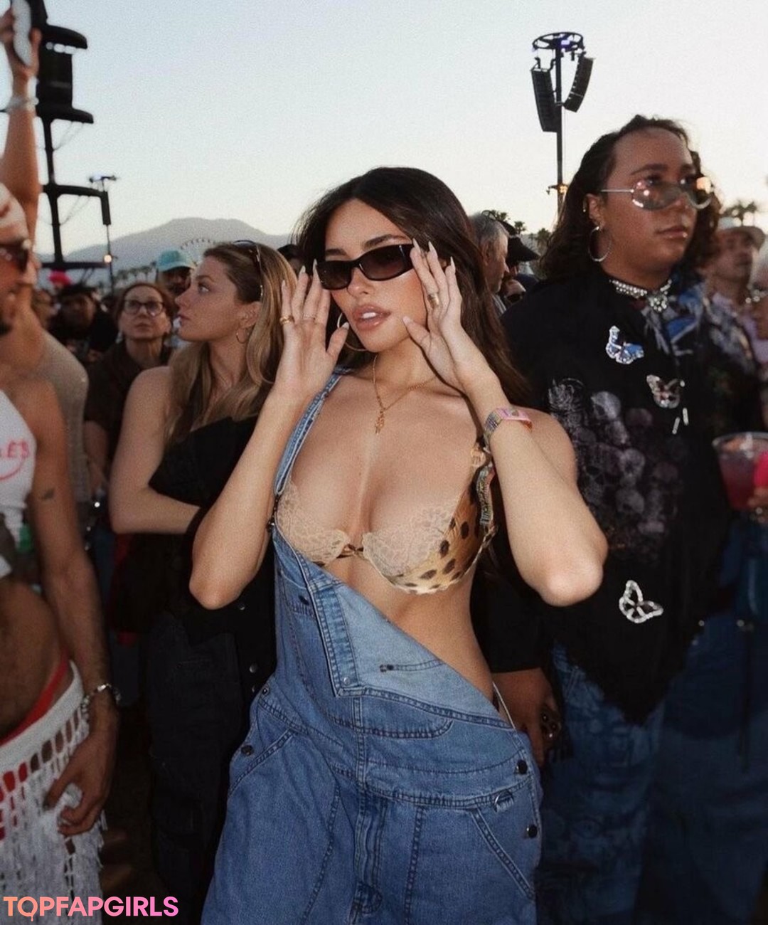 Nacktes geleaktes OnlyFans-Foto von Madison Beer #1803