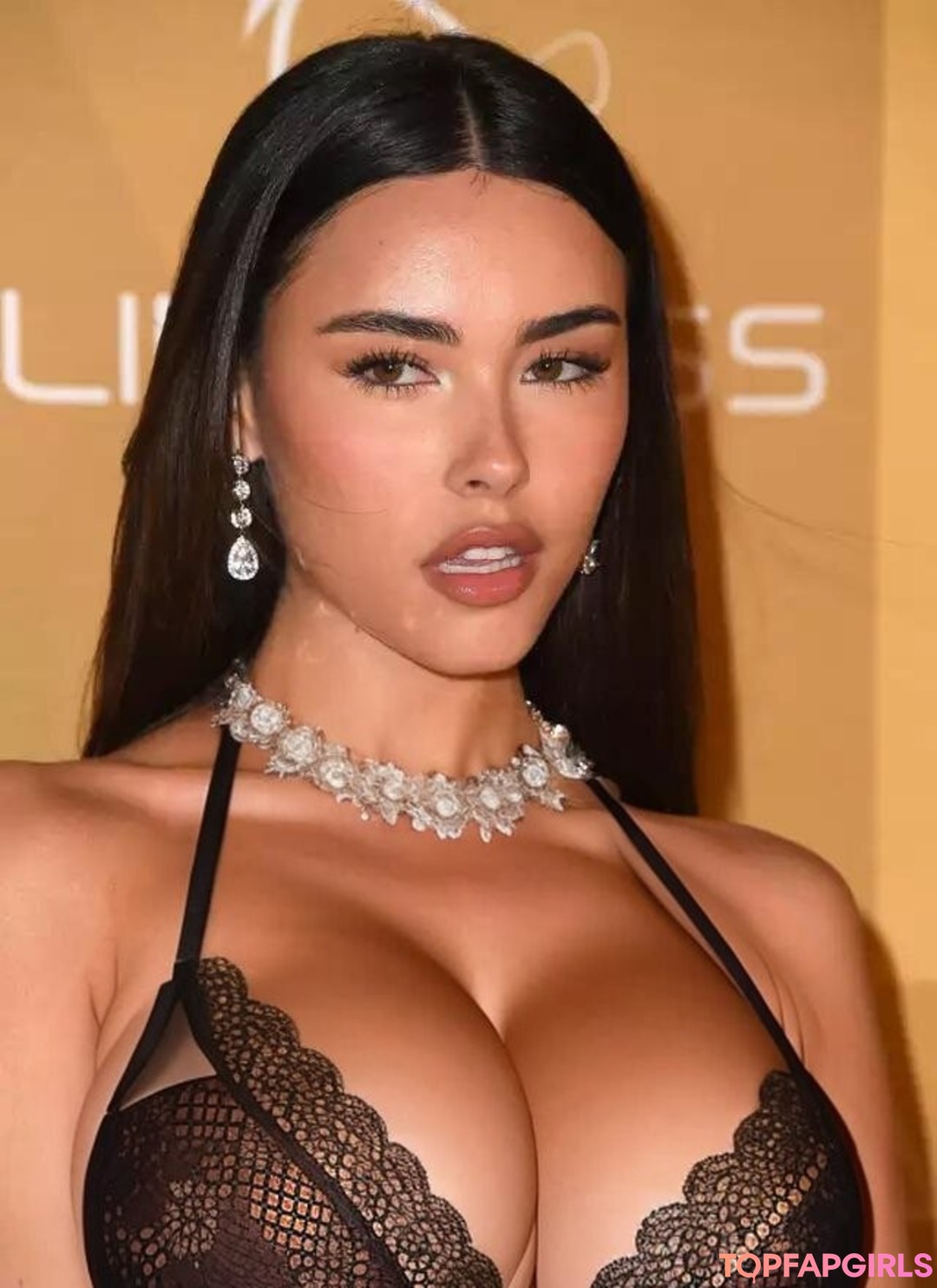 Nacktes geleaktes OnlyFans-Foto von Madison Beer #1930