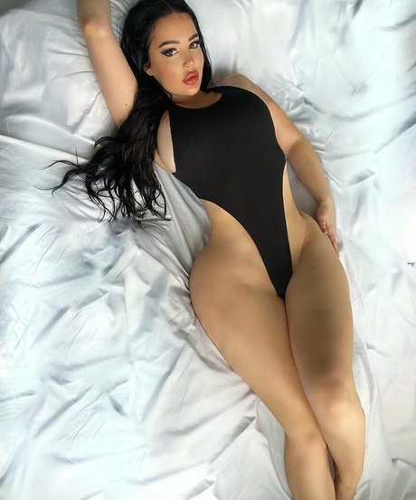 Nacktes geleaktes OnlyFans-Foto von Elizabeth Georgina