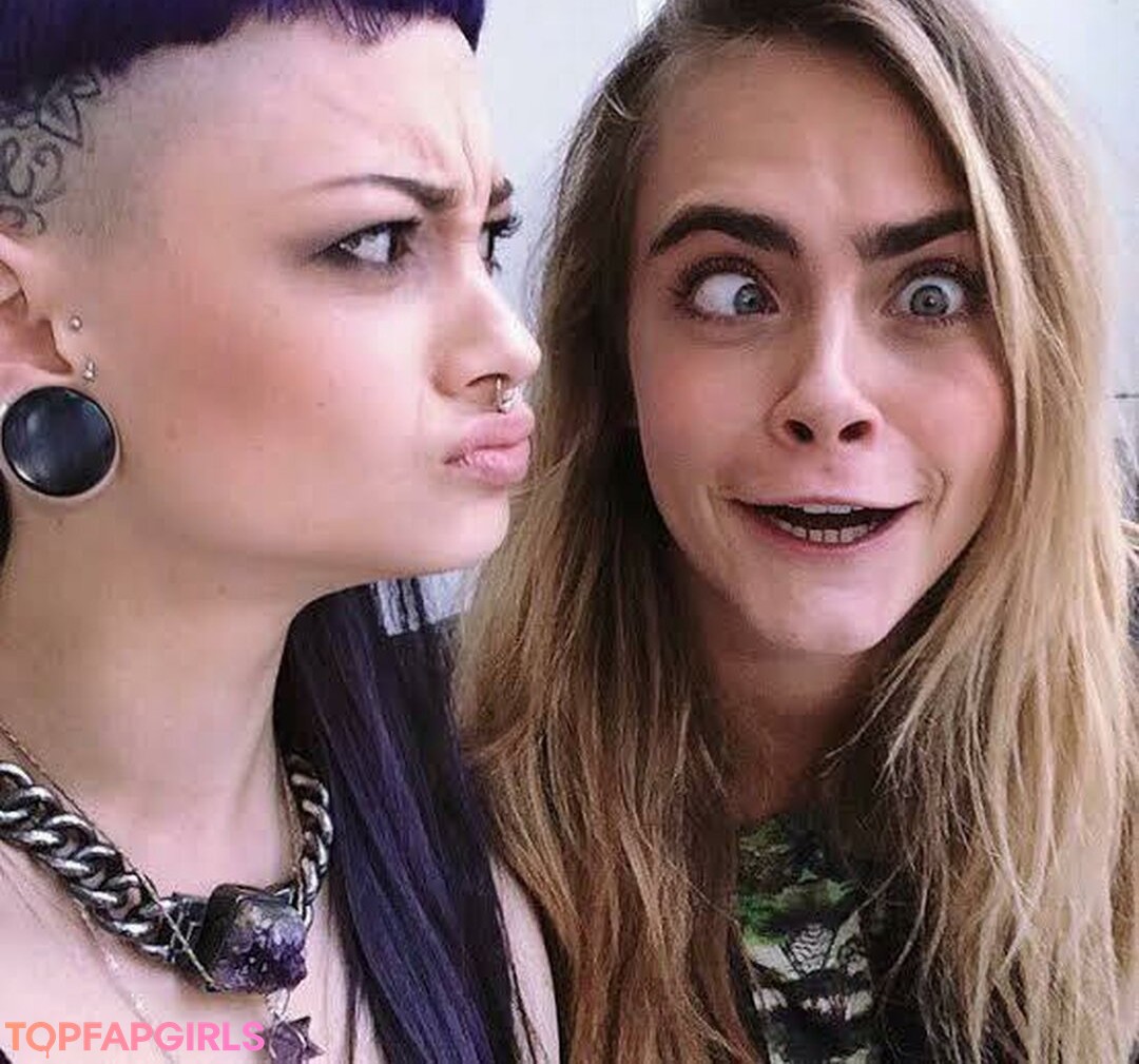 Nacktes geleaktes OnlyFans-Foto von Cara Delevingne #1076
