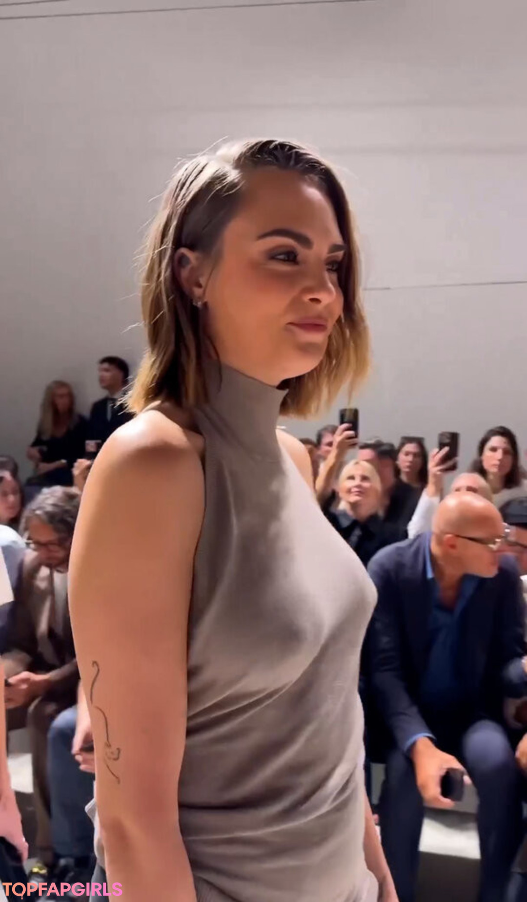 Nacktes geleaktes OnlyFans-Foto von Cara Delevingne #1206