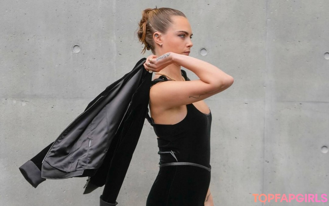 Nacktes geleaktes OnlyFans-Foto von Cara Delevingne #1219