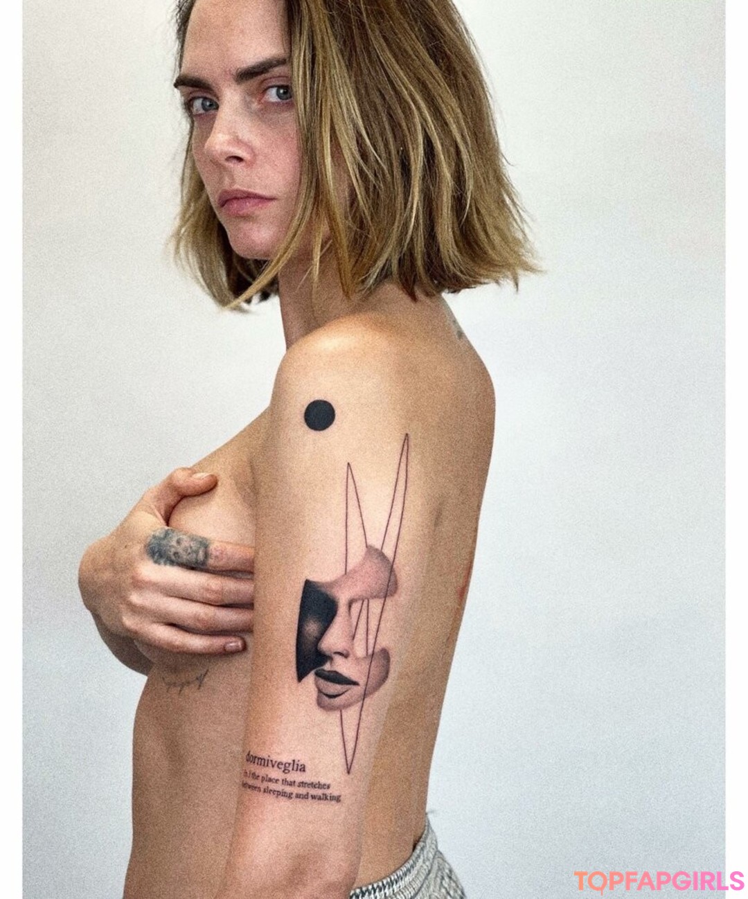 Nacktes geleaktes OnlyFans-Foto von Cara Delevingne #1232