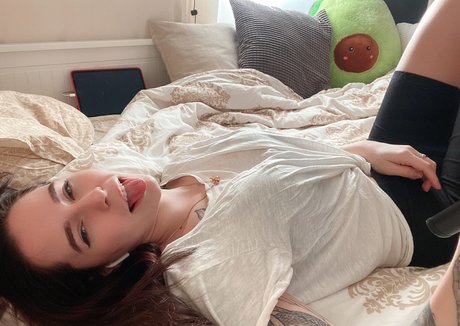 Nacktes geleaktes OnlyFans-Foto von Denlyasha