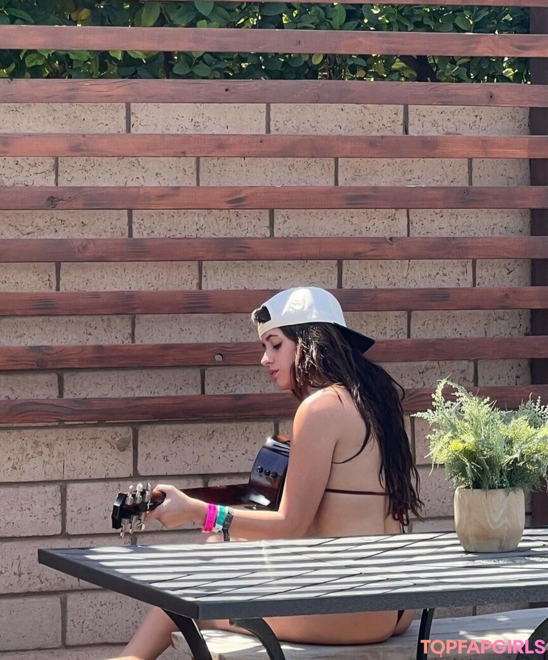 Nacktes geleaktes OnlyFans-Foto von Camila Cabello #1243