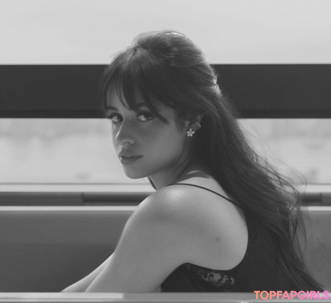Nacktes geleaktes OnlyFans-Foto von Camila Cabello #1290