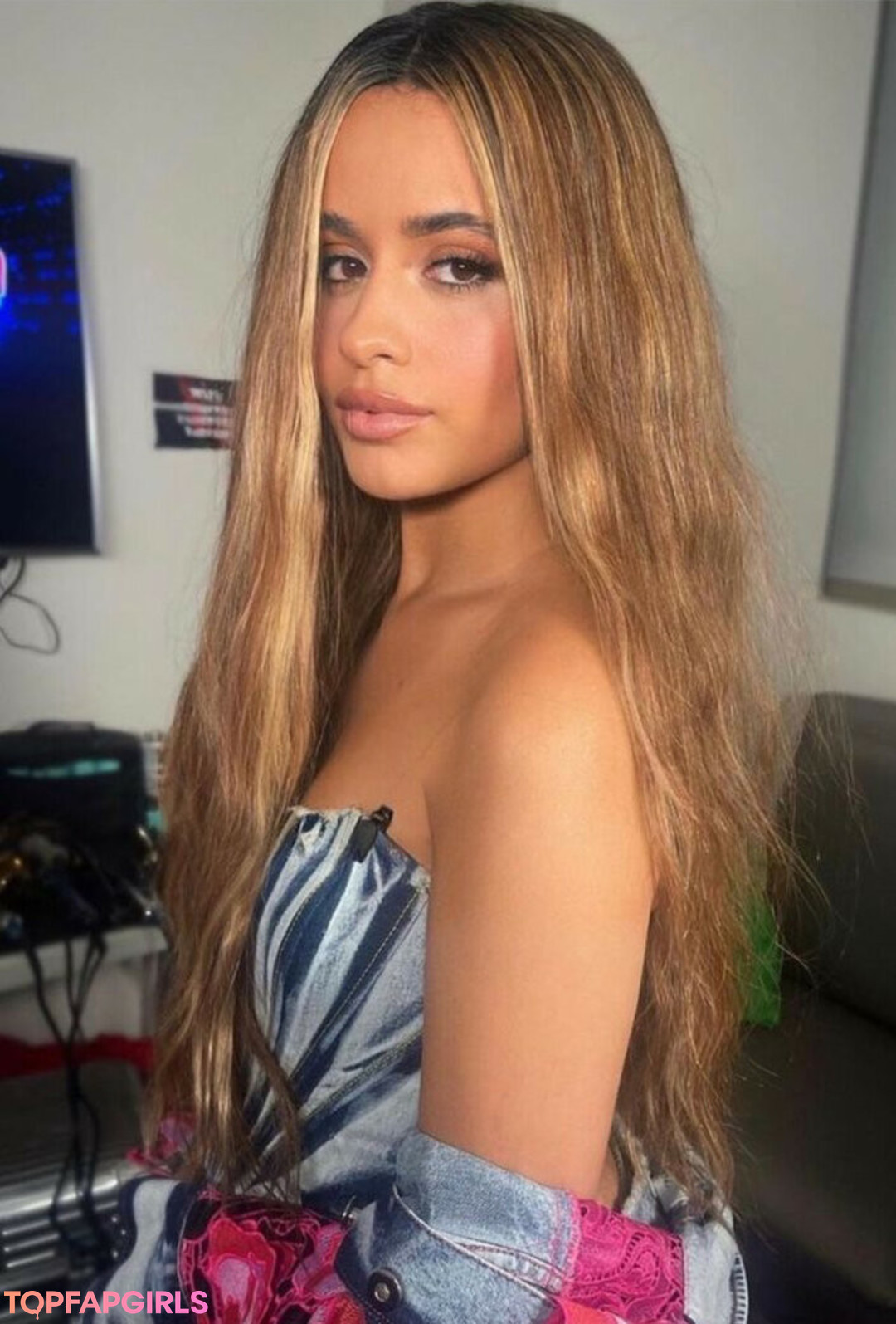 Nacktes geleaktes OnlyFans-Foto von Camila Cabello #1317