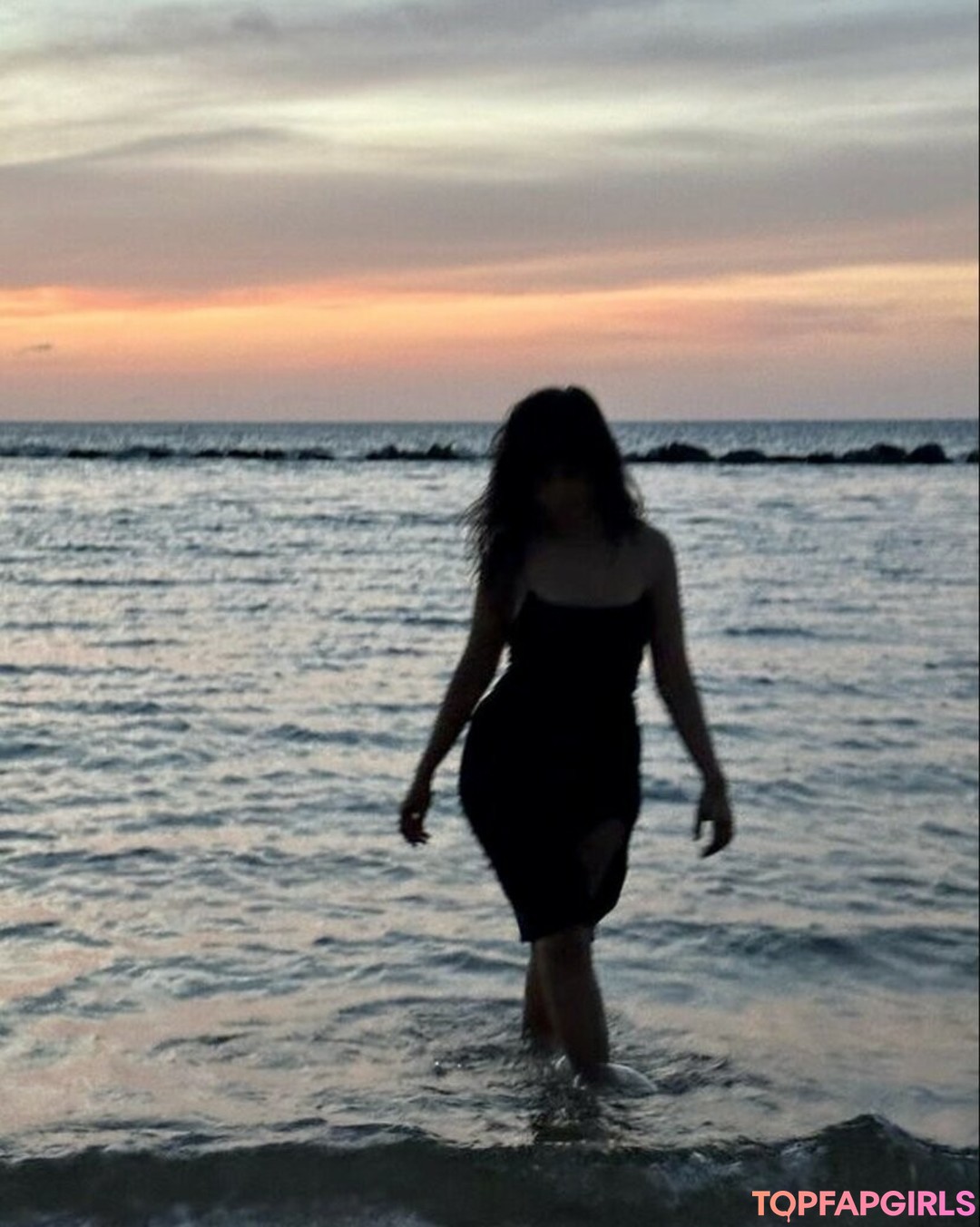 Nacktes geleaktes OnlyFans-Foto von Camila Cabello #1435