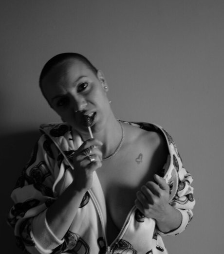 Nacktes geleaktes OnlyFans-Foto von Marija Barbulovic