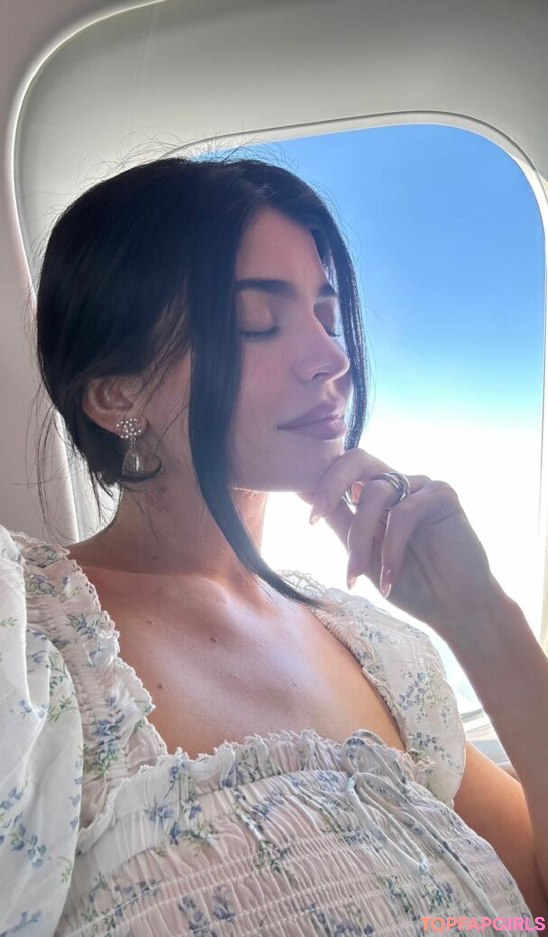Nacktes geleaktes OnlyFans-Foto von Kylie Jenner #1221