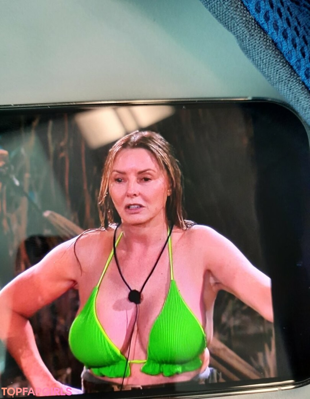 Nacktes geleaktes OnlyFans-Foto von Carol Vorderman #1035
