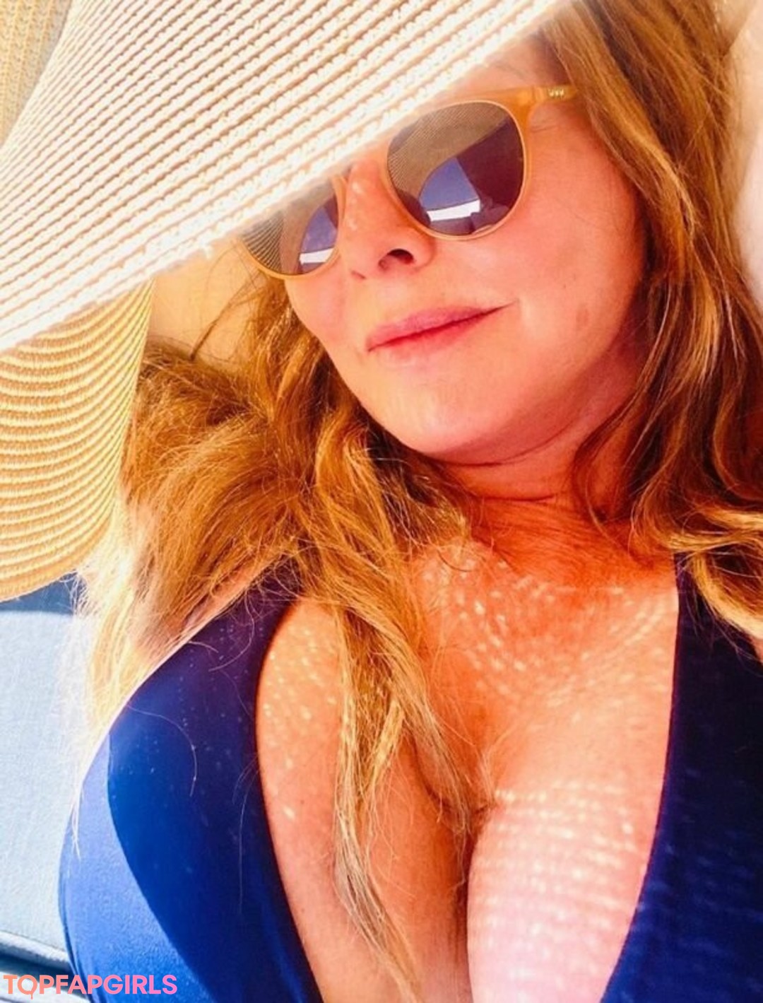 Nacktes geleaktes OnlyFans-Foto von Carol Vorderman #1062