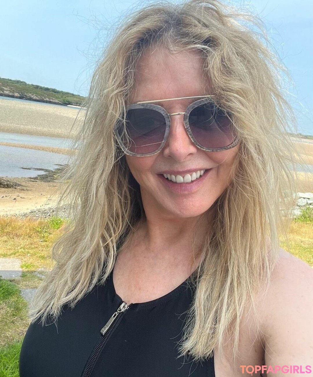 Nacktes geleaktes OnlyFans-Foto von Carol Vorderman #1091