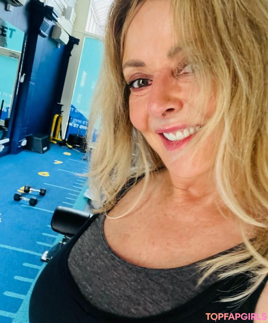Nacktes geleaktes OnlyFans-Foto von Carol Vorderman #1116
