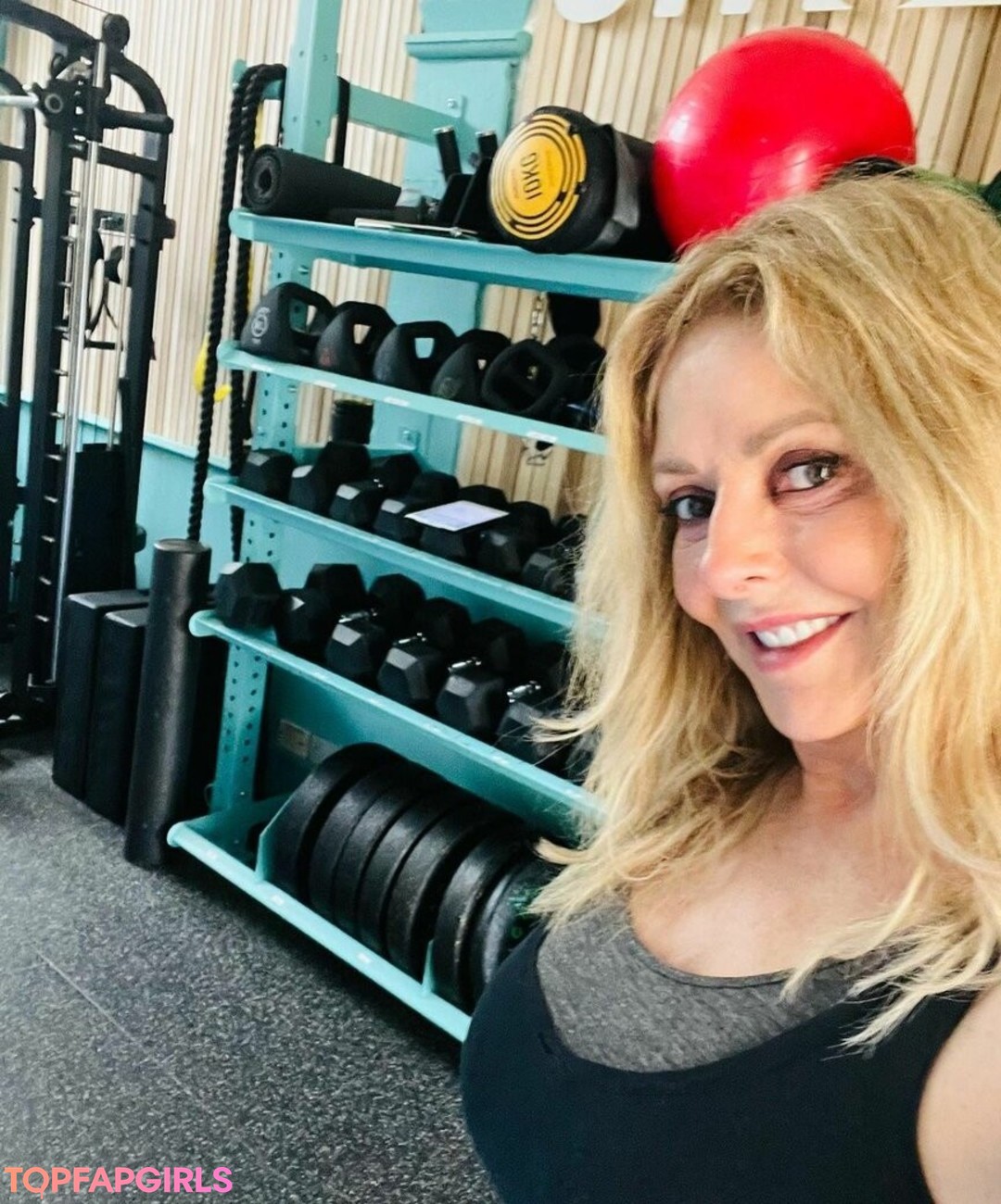 Nacktes geleaktes OnlyFans-Foto von Carol Vorderman #1118