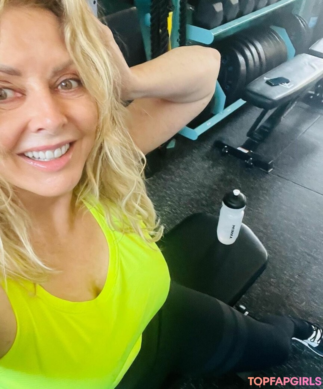 Nacktes geleaktes OnlyFans-Foto von Carol Vorderman #1122