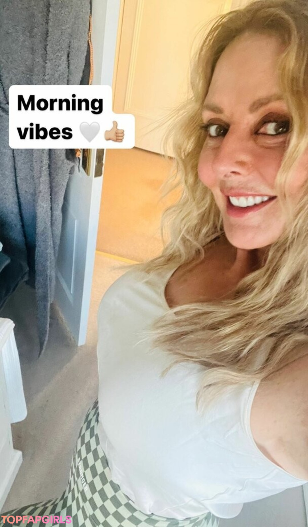 Nacktes geleaktes OnlyFans-Foto von Carol Vorderman #1142