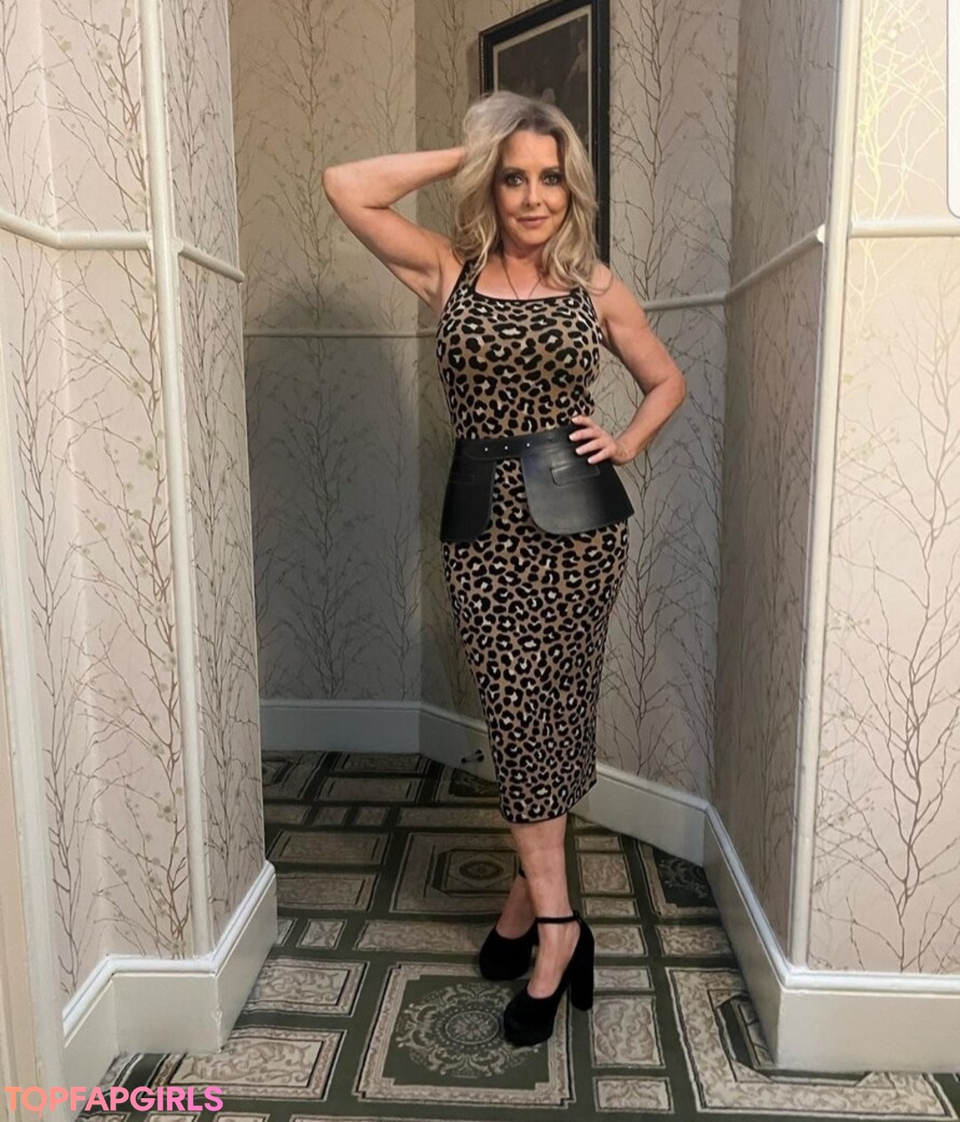 Nacktes geleaktes OnlyFans-Foto von Carol Vorderman #1198