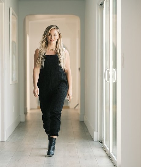 Nacktes geleaktes OnlyFans-Foto von Hilary Duff