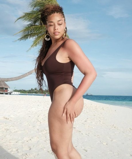 Nacktes geleaktes OnlyFans-Foto von Jordyn Woods