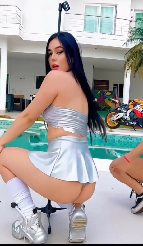 Nacktes geleaktes OnlyFans-Foto von Mc Bella Angel