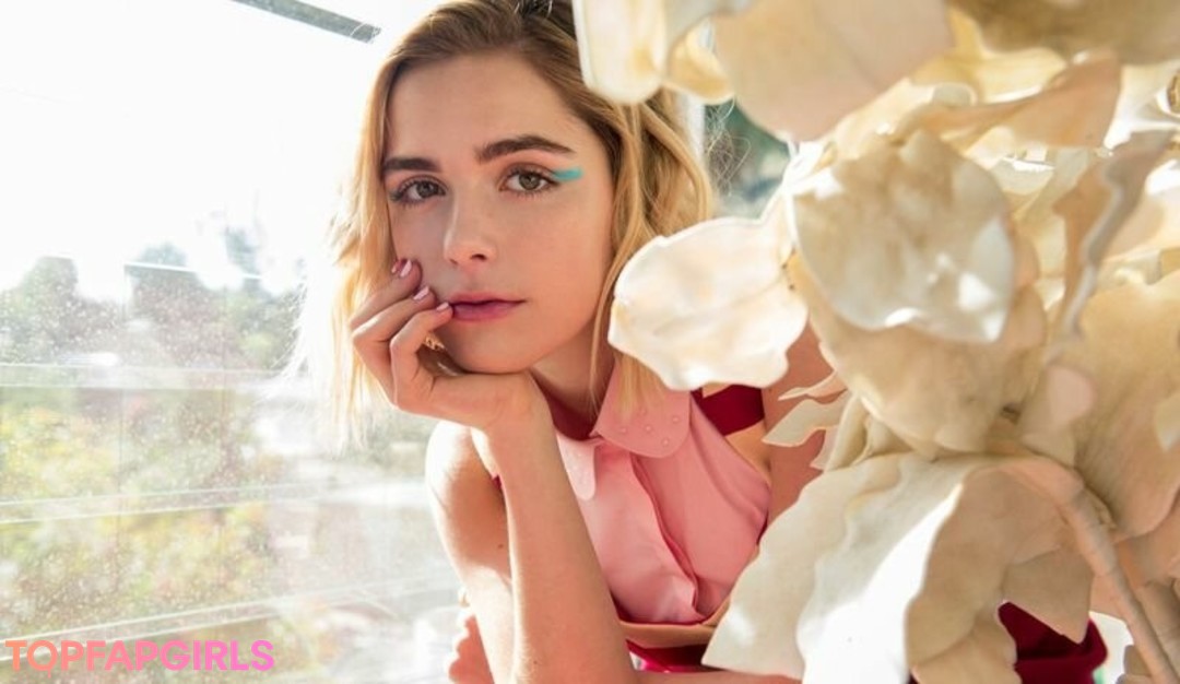 Nacktes geleaktes OnlyFans-Foto von Kiernan Shipka #1031