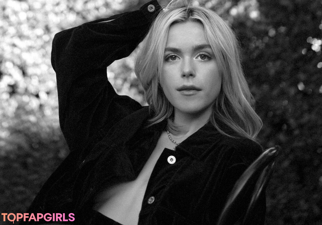 Nacktes geleaktes OnlyFans-Foto von Kiernan Shipka #1041