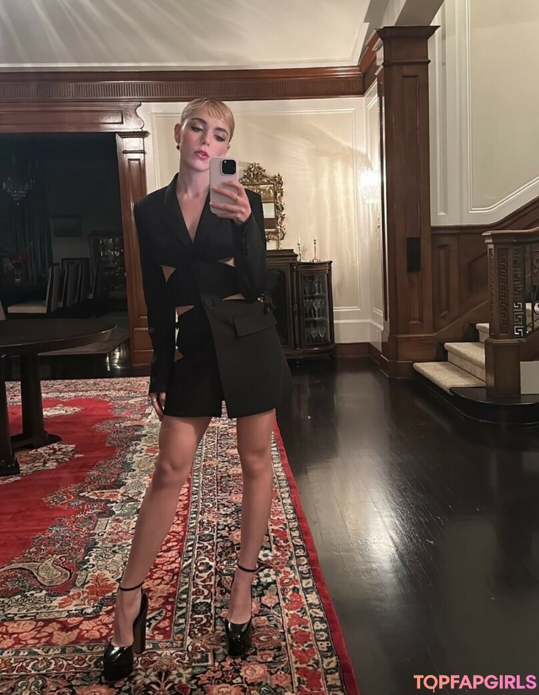 Nacktes geleaktes OnlyFans-Foto von Kiernan Shipka #1128