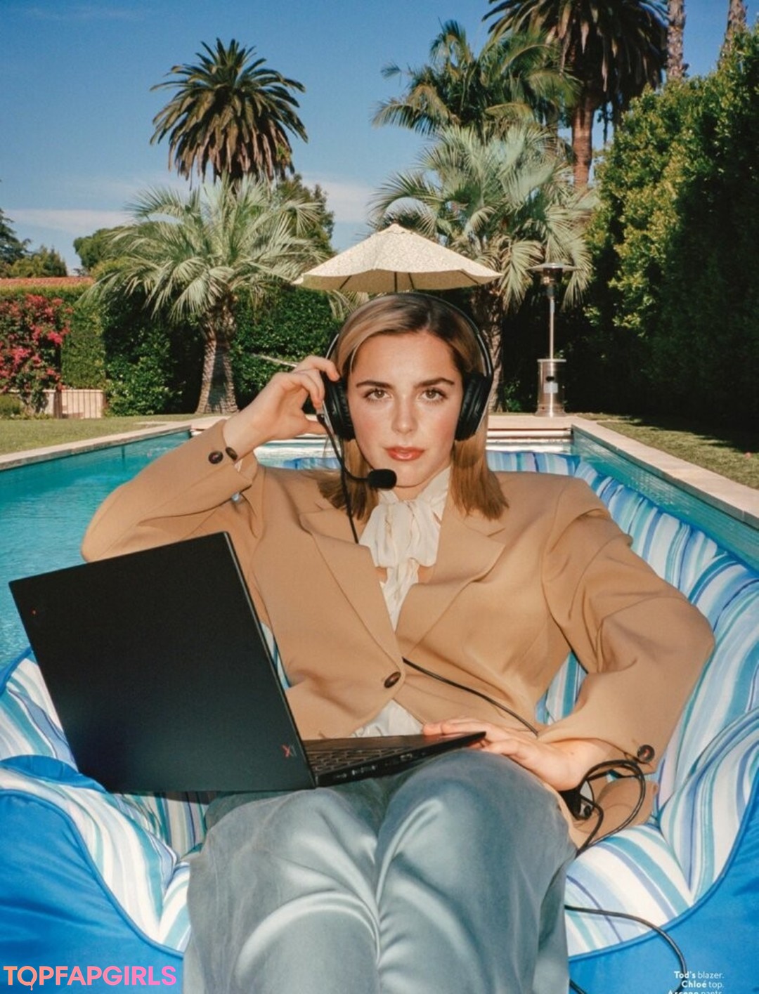 Nacktes geleaktes OnlyFans-Foto von Kiernan Shipka #1233